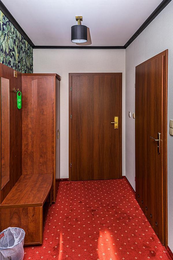 Hotel Stara Gorzelnia Lichen Stary Exterior photo