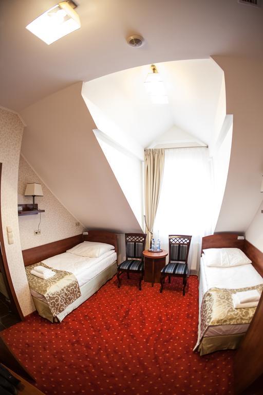Hotel Stara Gorzelnia Lichen Stary Room photo